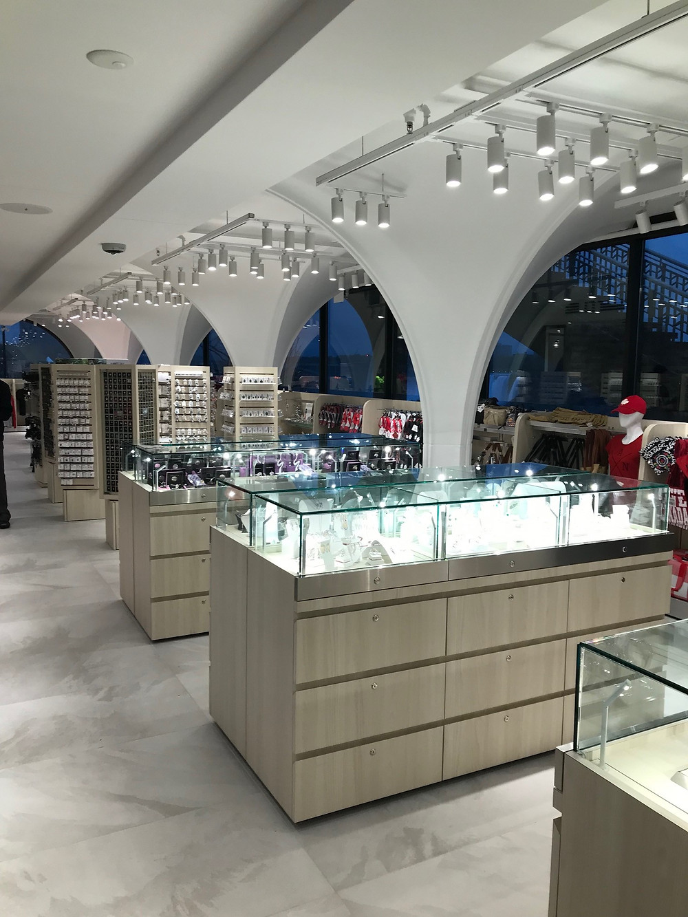 National Gift Shop, Niagara Falls, ON.